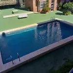 Cerca De La Playa *